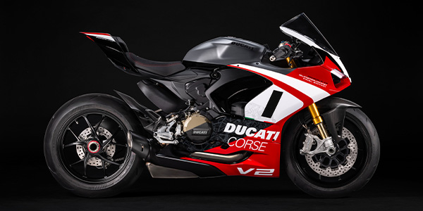 2025-ducati-panigale-v2-superquadro-final-edition