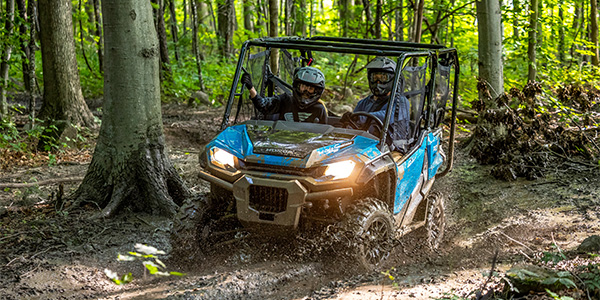 2025-honda-pioneer-1000-feature